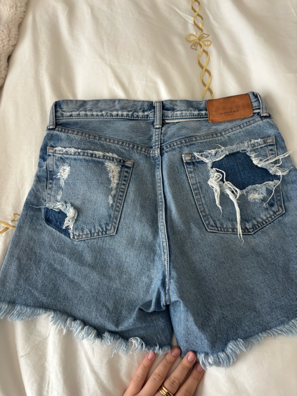 MOUSSY Shorts 26 - Picture 2 of 2